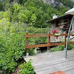 Casa Chevrere * Introd